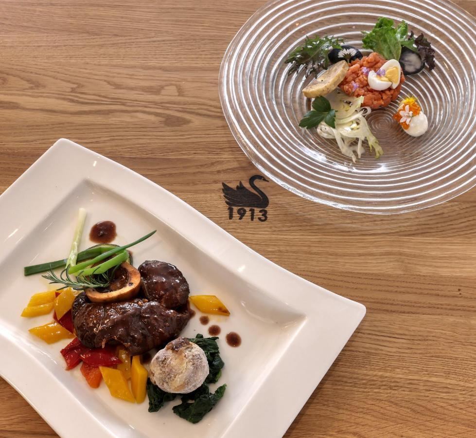 Gasthaus Schwanen & Villa Pfarrhus ชตูลิงเกน ภายนอก รูปภาพ