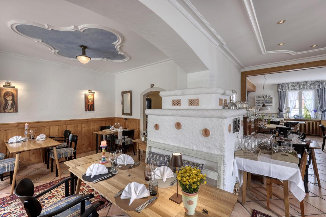 Gasthaus Schwanen & Villa Pfarrhus ชตูลิงเกน ภายนอก รูปภาพ