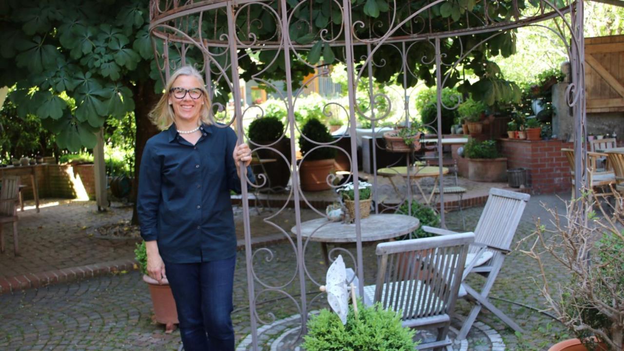 Gasthaus Schwanen & Villa Pfarrhus ชตูลิงเกน ภายนอก รูปภาพ